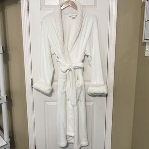 Pottery Barn Womens Size Large Soft Plush Robe Belted Long Sleeve White Cozy